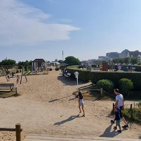 Super Duplex Bord De Mer, Histoire Nature Sport. * Merville-Franceville-Plage